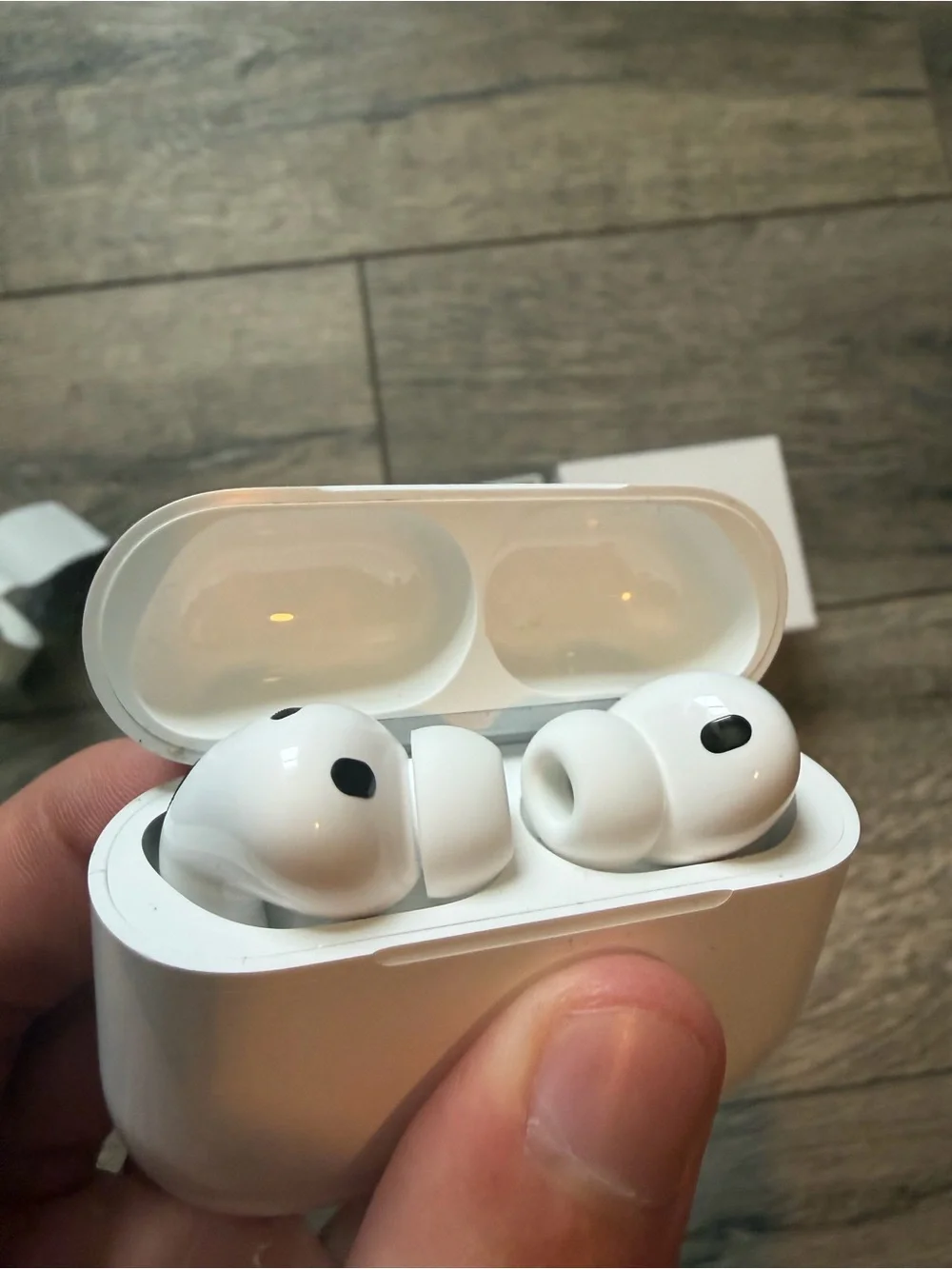 Apple AirPods Pro 3 never used (ONE DAY SHIPPING)
